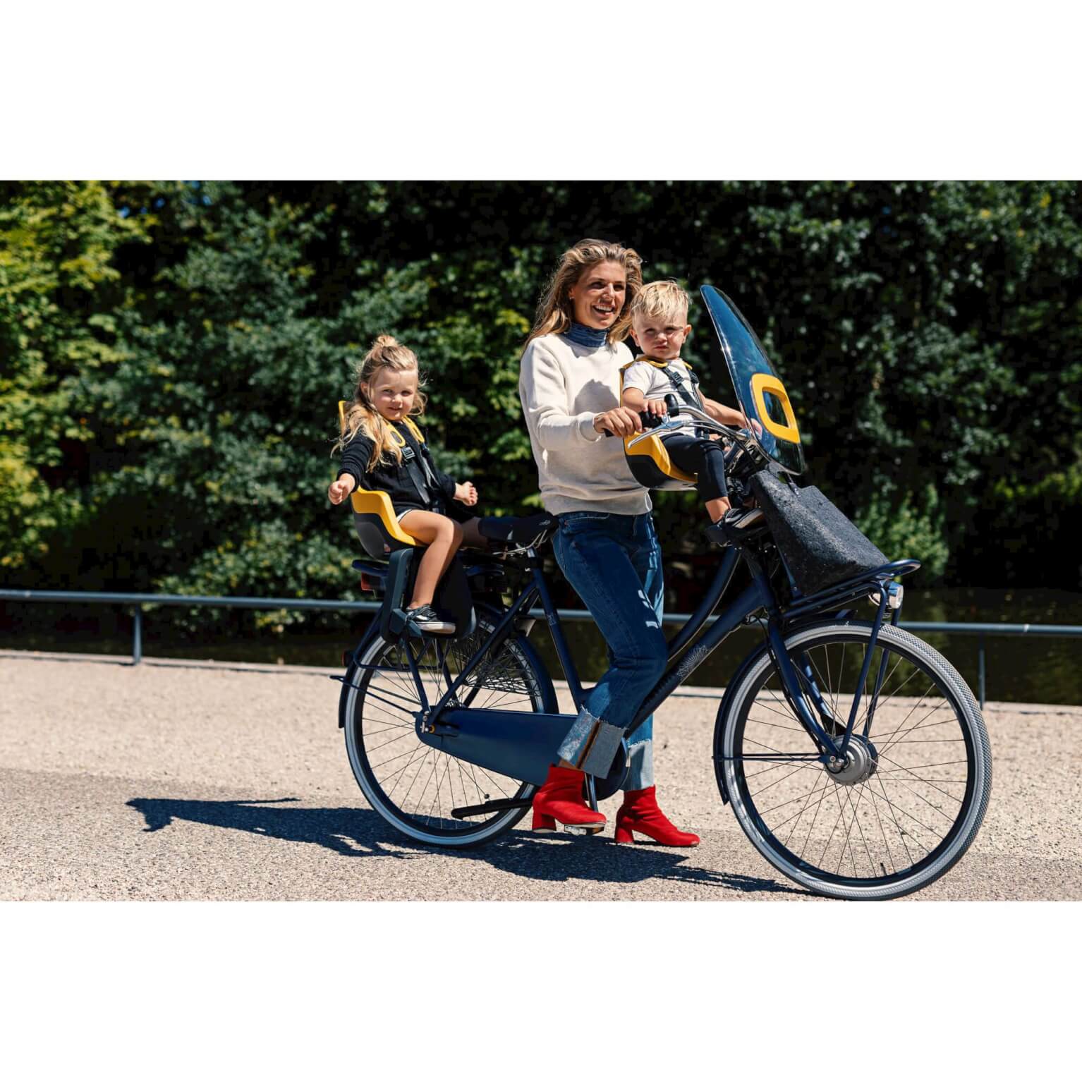 Cortina EU4 Transport Family EBikes